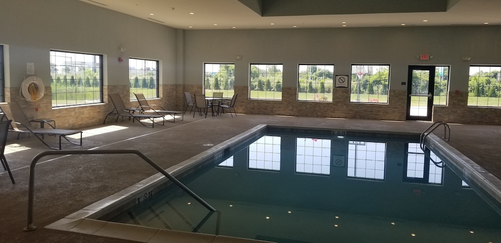 Staybridge Suites Toledo Rossford Perrysburg by IHG - photo 19