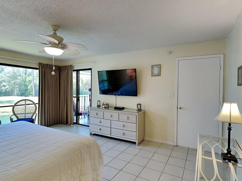 Edgewater Beach & Golf Resort II by Resort Collection - photo 18