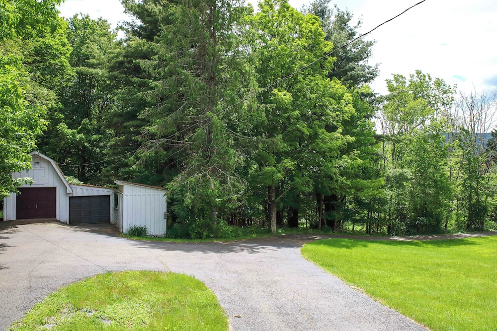 Vacation Rental Home 2 Mi to Windham Mountain - photo 35