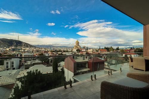 Stylish 3BR Duplex in Avlabari By Wehost