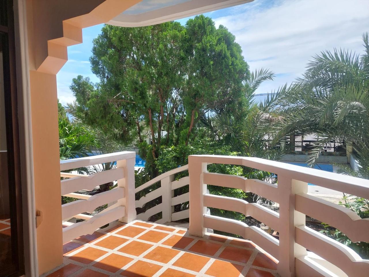 Moonlight Bay Resort — San Fabian — photo 4