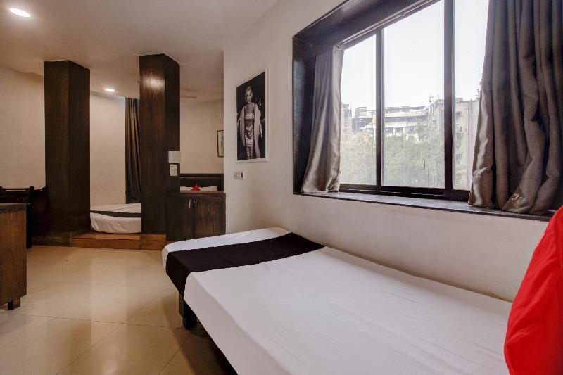 Capital O 77295 Hotel Bansidhar Bhuvan