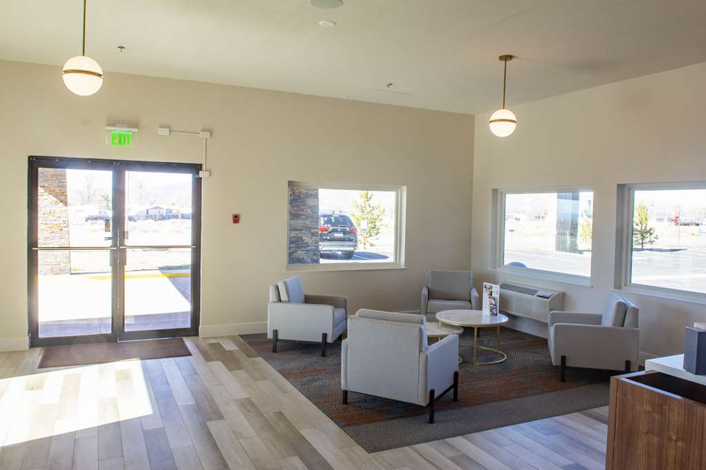 Comfort Inn Battle Mountain Midway Between Elko and Winnemucca - photo 3