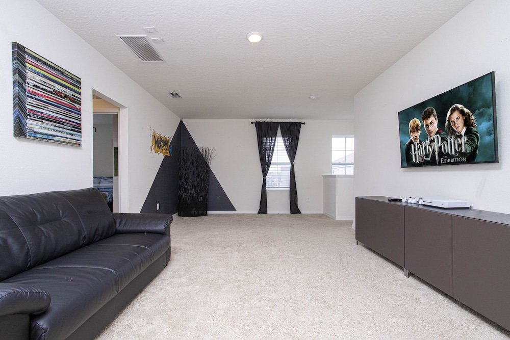 Gorgeous 5Bd w Pool & Jacuzzi @ Solterra Resort 6071 - photo 25