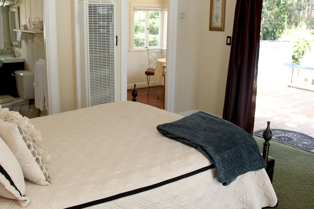 Monarch Cove Inn - photo 9