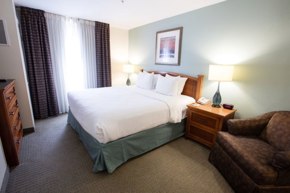 Staybridge Suites Houston West Energy Corridor by IHG - photo 10