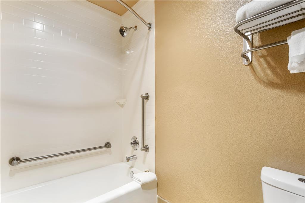 Best Western Plus Garden Court Inn - photo 37