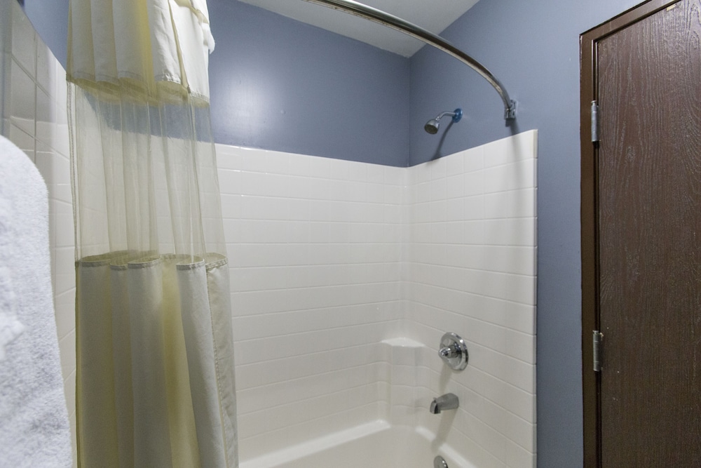 Hollywood Palms Inn and Suites - photo 60