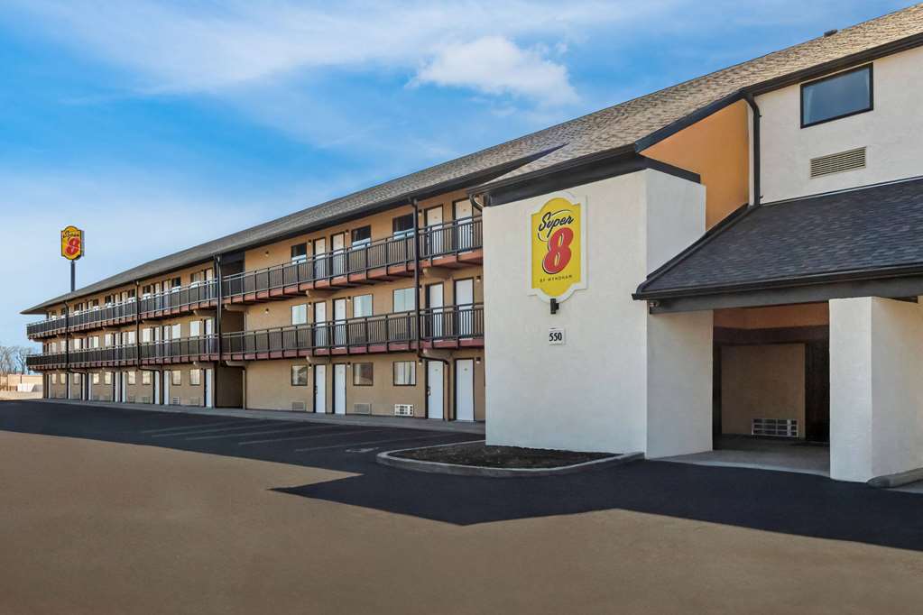 Super 8 by Wyndham Vandalia Dayton International Airport - photo 2