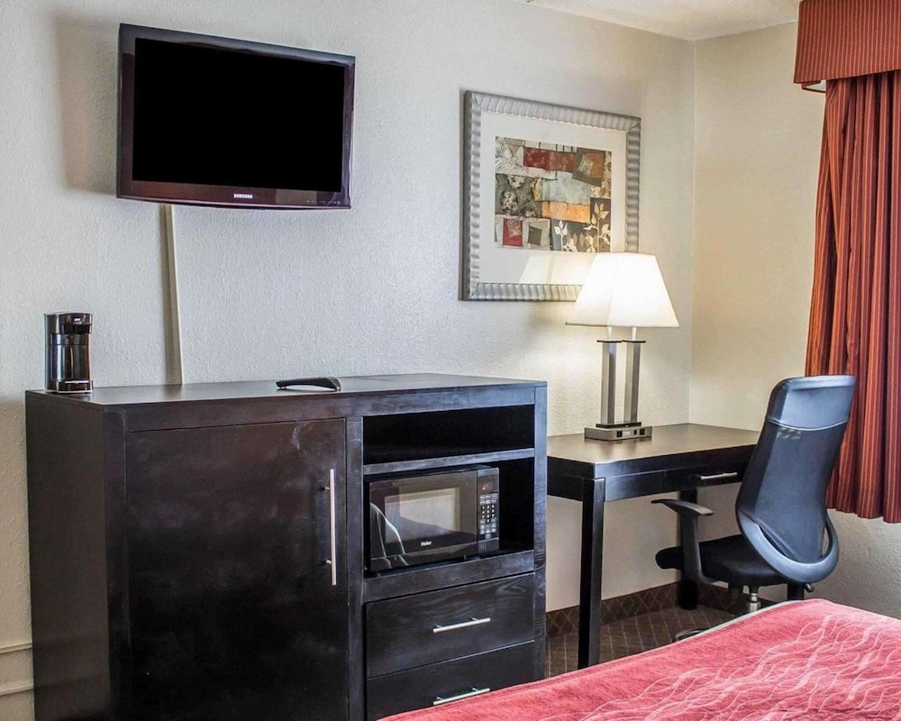 Howard Johnson by Wyndham Columbus State Fairgrounds I 71 - photo 23