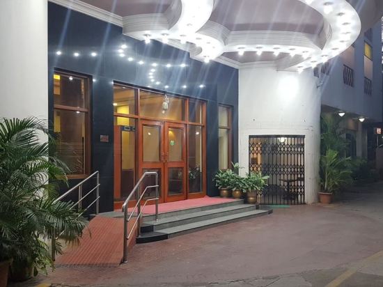 Kamat Lingapur Hotel