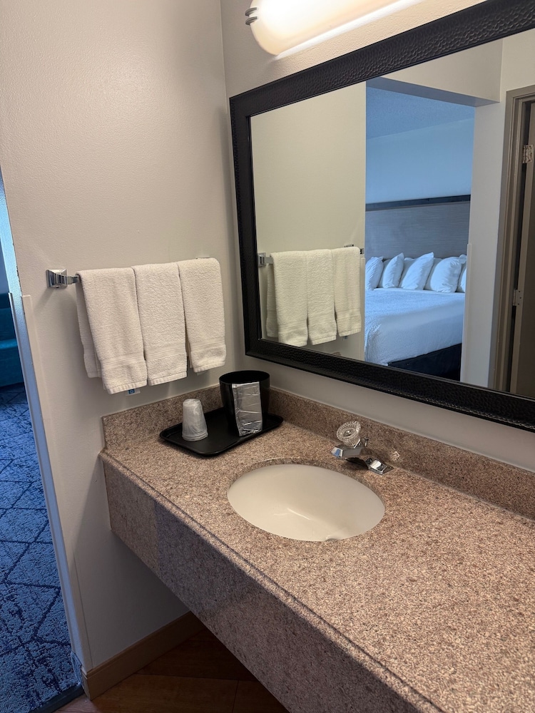 Baymont by Wyndham Columbia MO - photo 14