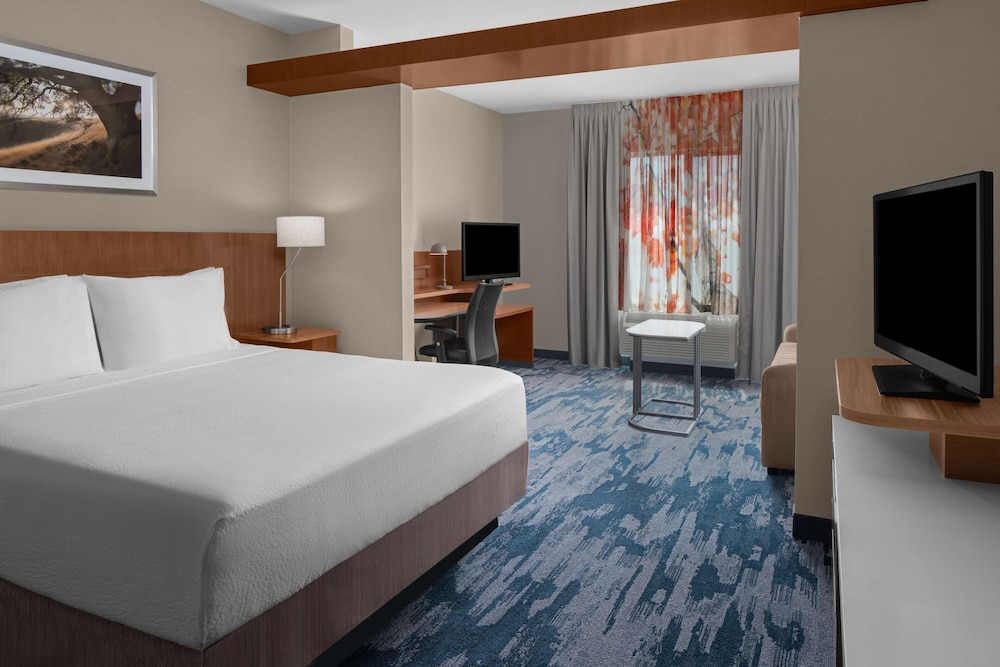 Fairfield Inn & Suites Tustin Orange County - photo 10
