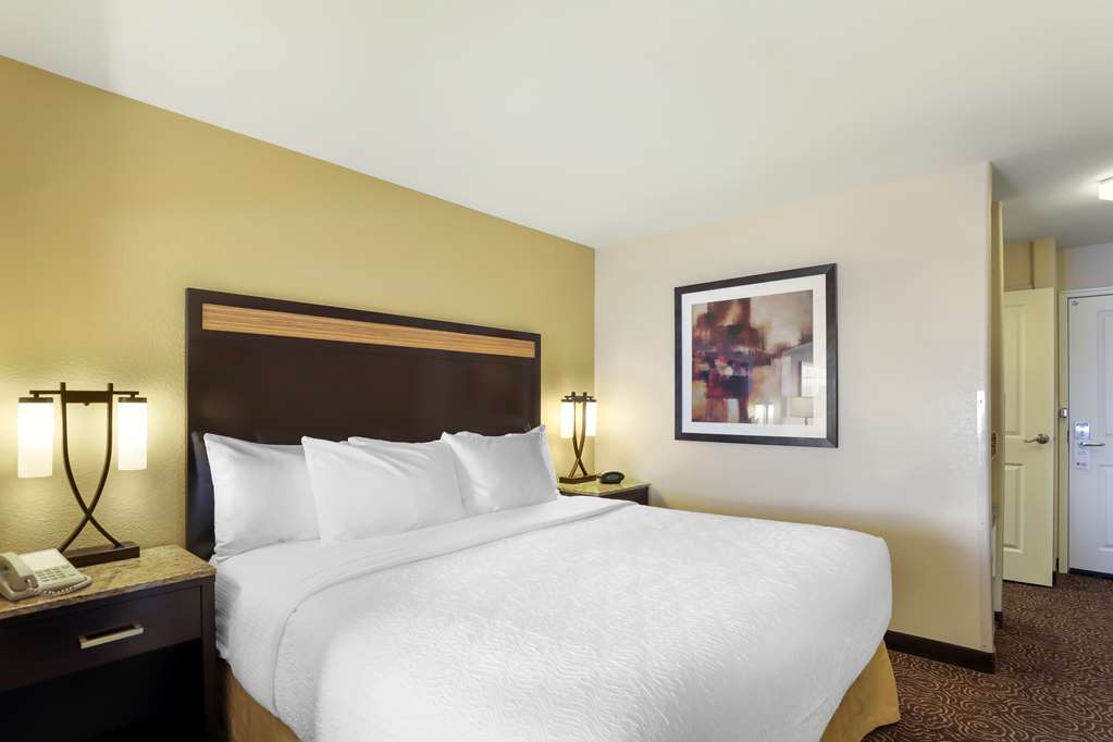 Best Western Plus Castle Rock - photo 17