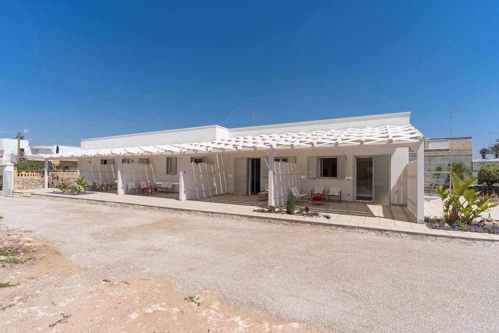 2945 Residence Jolly Mare Mono by Barbarhouse — 4-Star Luxury Hotel in Porto Cesareo, Italy
