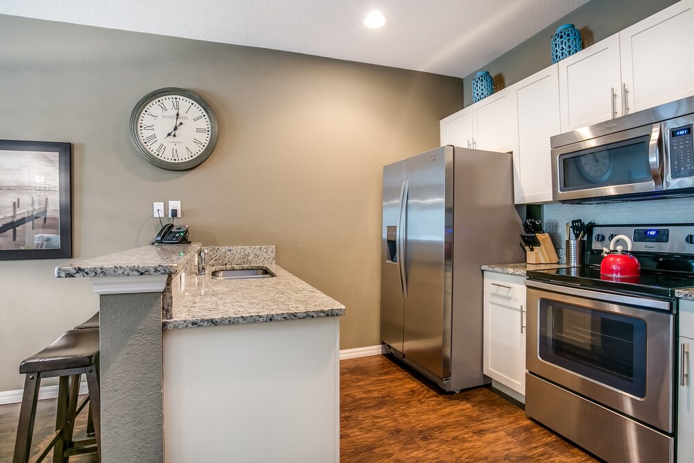 West Lucaya Resort 3 Bedroom Vacation Townhome - photo 12