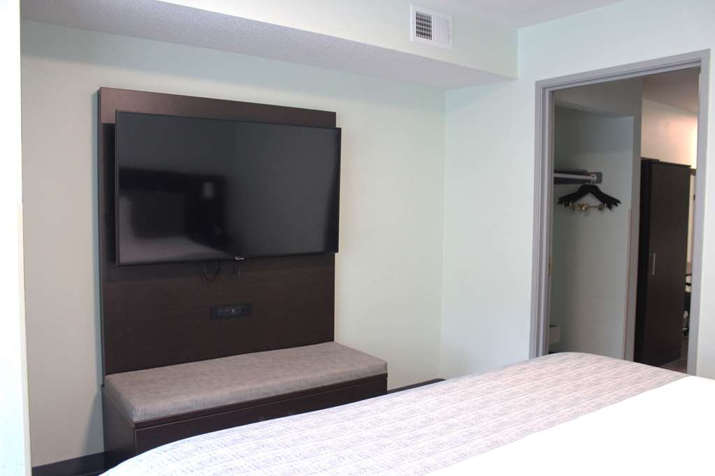 Wingate by Wyndham Waldorf Washington DC Area - photo 17
