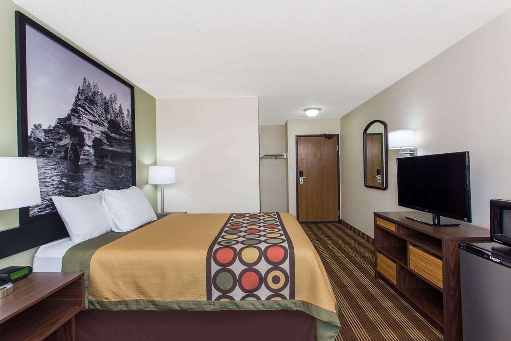 Super 8 by Wyndham Eau Claire I 94 - photo 9