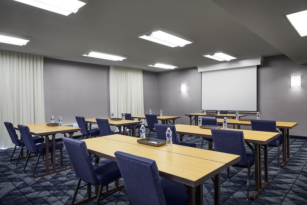 Courtyard by Marriott Kansas City Overland Park Metcalf - photo 30