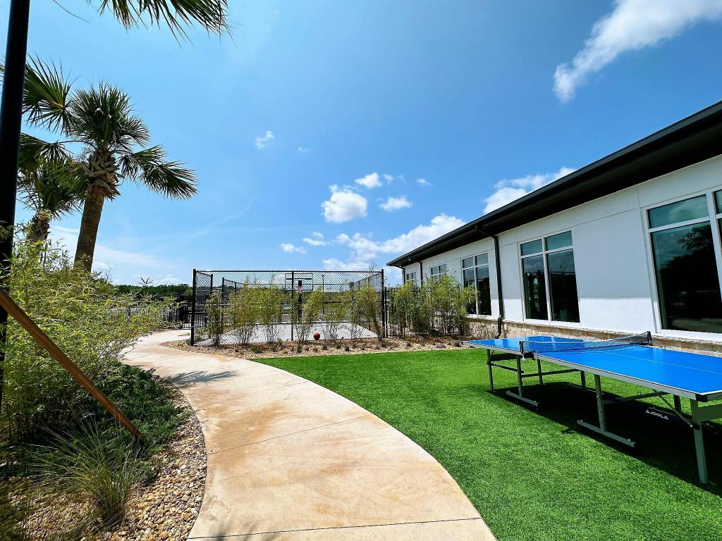 Storey Lake 5br Family Townhome W Pool Near Disney - photo 4