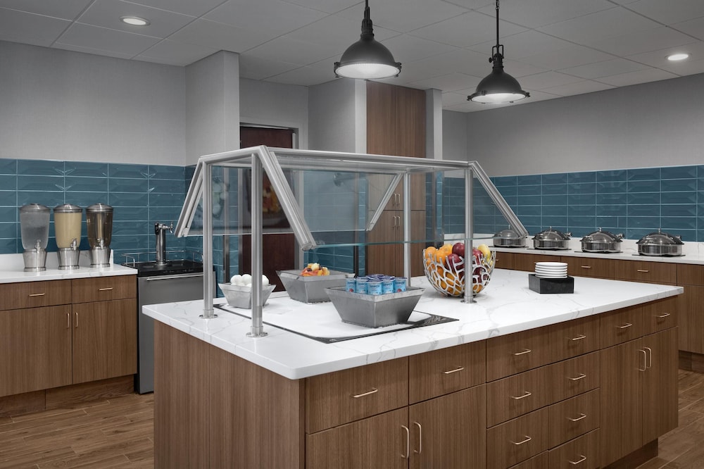 Homewood Suites by Hilton Newark Cranford - photo 36