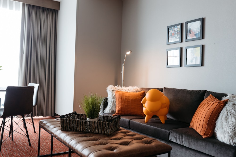 Revel Hotel Des Moines Urbandale Tapestry Collection by Hilton - photo 26