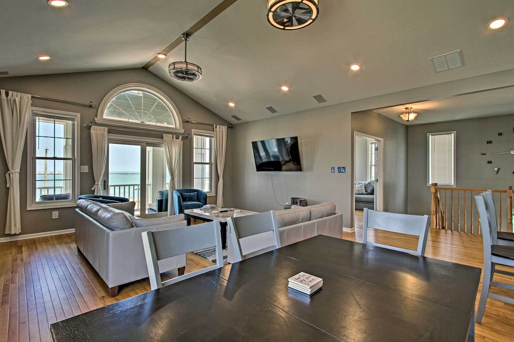 Idyllic Oceanfront Home on Atlantic City Boardwalk - photo 9