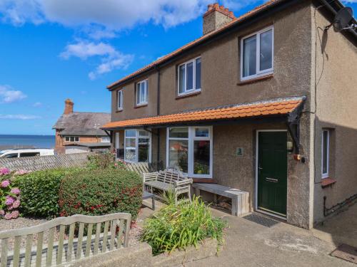 Seacliff Cottage — 4-Star Luxury Hotel in Whitby, United Kingdom