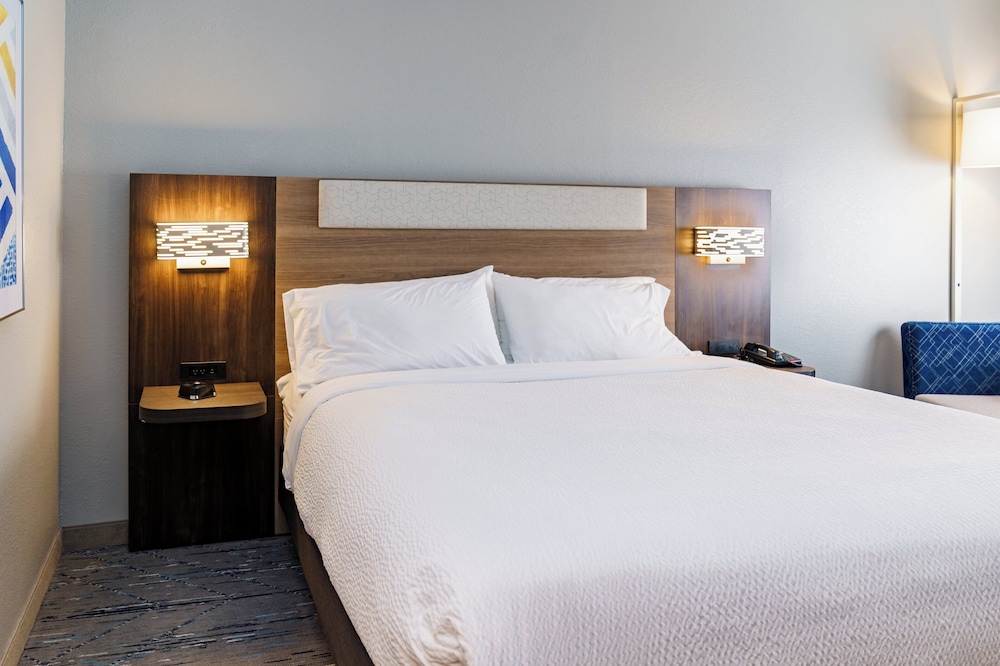 Holiday Inn Express Hotel & Suites Raleigh SW NC State by IHG - photo 28