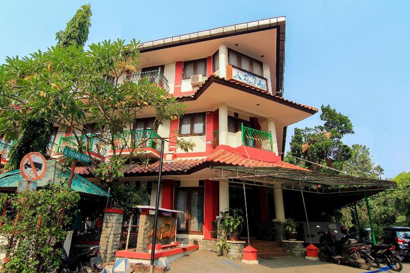 Oyo 158 Hotel Pasah Asi pet-friendly hotel Surabaya