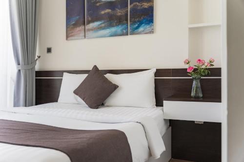 Luxury Studio With Swimming Pool Gym And Tennis Courts In City Center — 4-Star Luxury Hotel in Hanoi, Vietnam