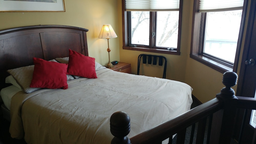 Snug Harbor Inn - photo 29