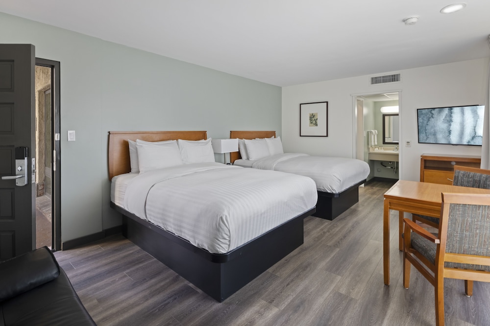 Vagabond Inn Glendale - photo 10