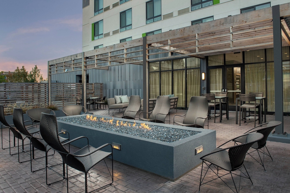 Courtyard by Marriott Portland East - photo 23