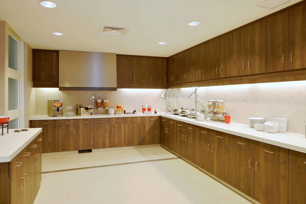 Residence Inn by Marriott Omaha Aksarben Village - photo 15