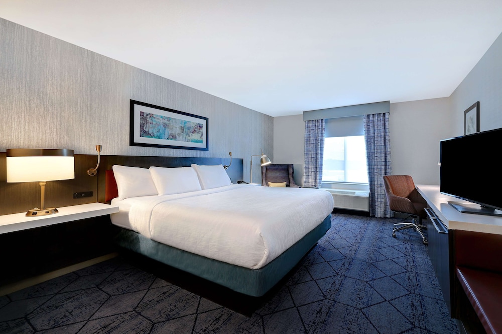 Hilton Garden Inn Cedar Rapids - photo 19