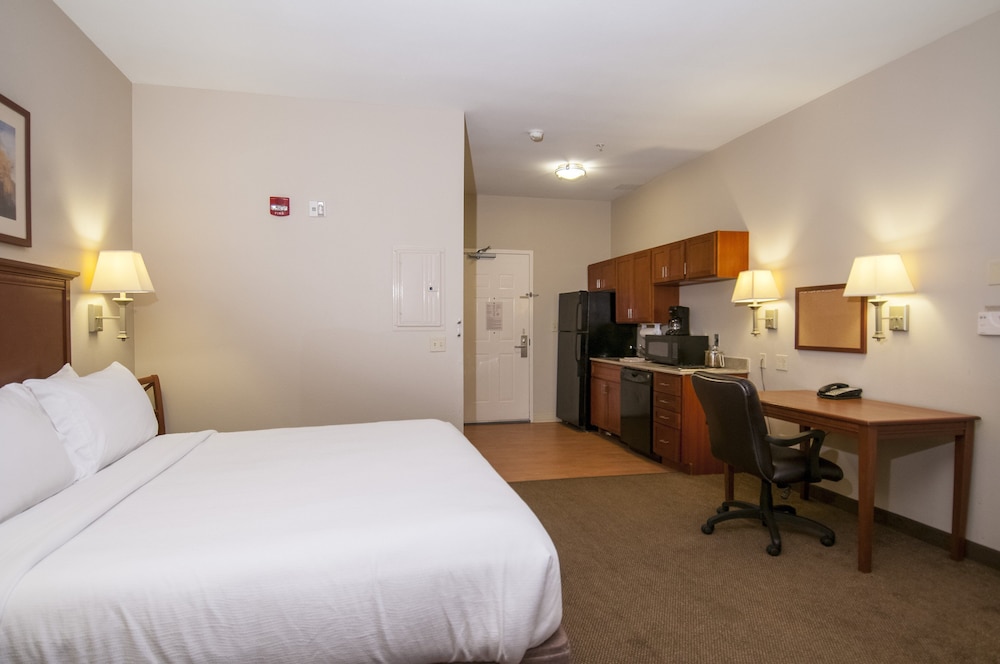 Candlewood Suites Flowood Ms By Ihg - featured photo