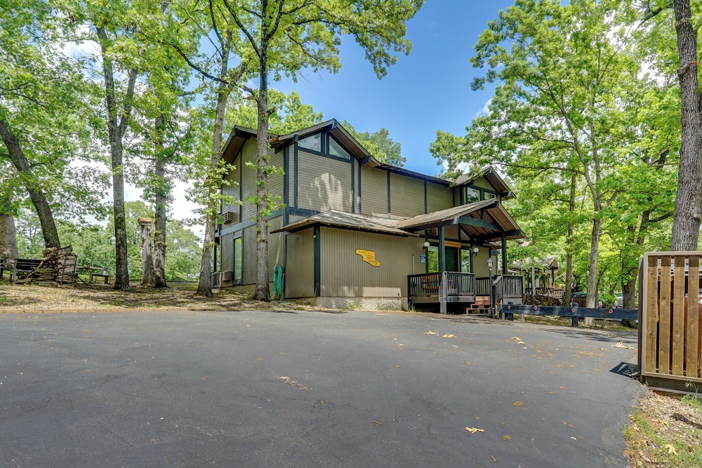 1 Mi to Margaritaville Resort: Cottage w Fire Pit - photo 24