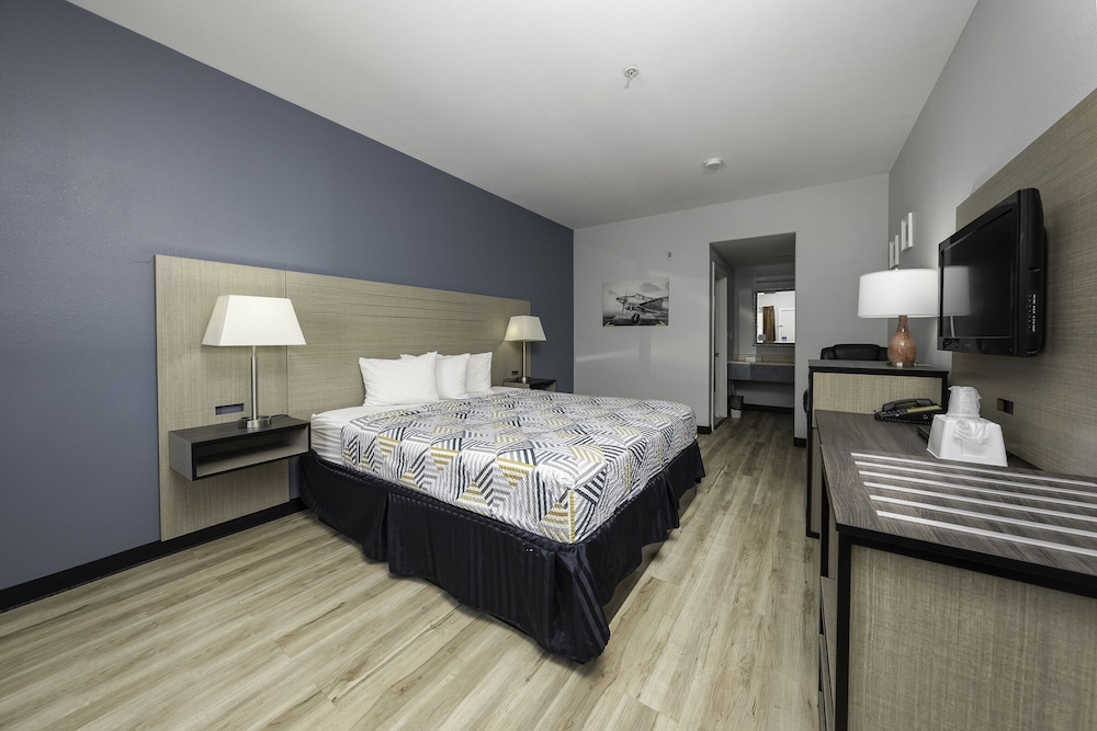Baymont by Wyndham Ridgecrest - photo 16