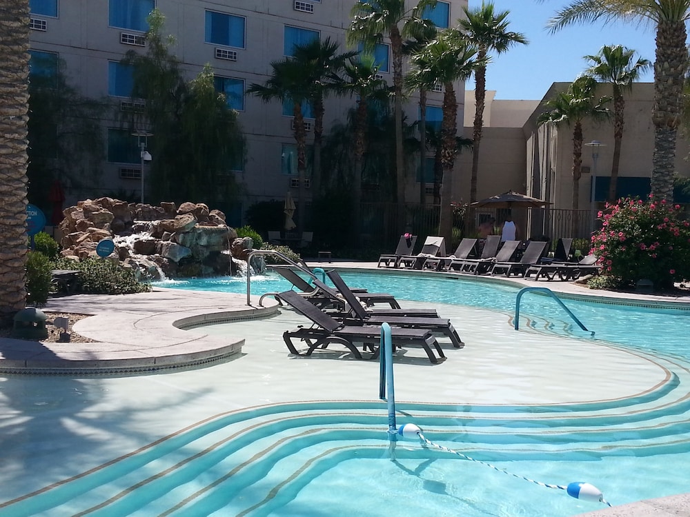 Avi Resort & Casino - photo 9
