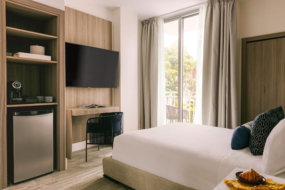 The Hillsboro powered by Sonder - photo 4