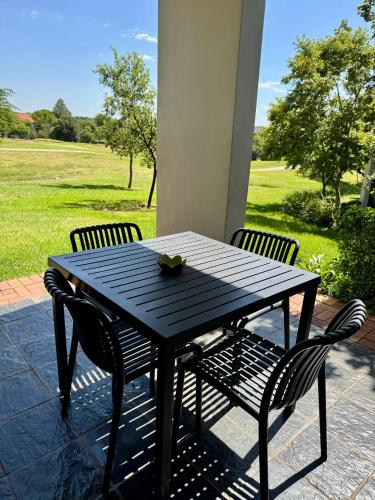 2 bedroom apartment Jackal creek golf estate — 4-Star Luxury Hotel in Roodepoort, South Africa