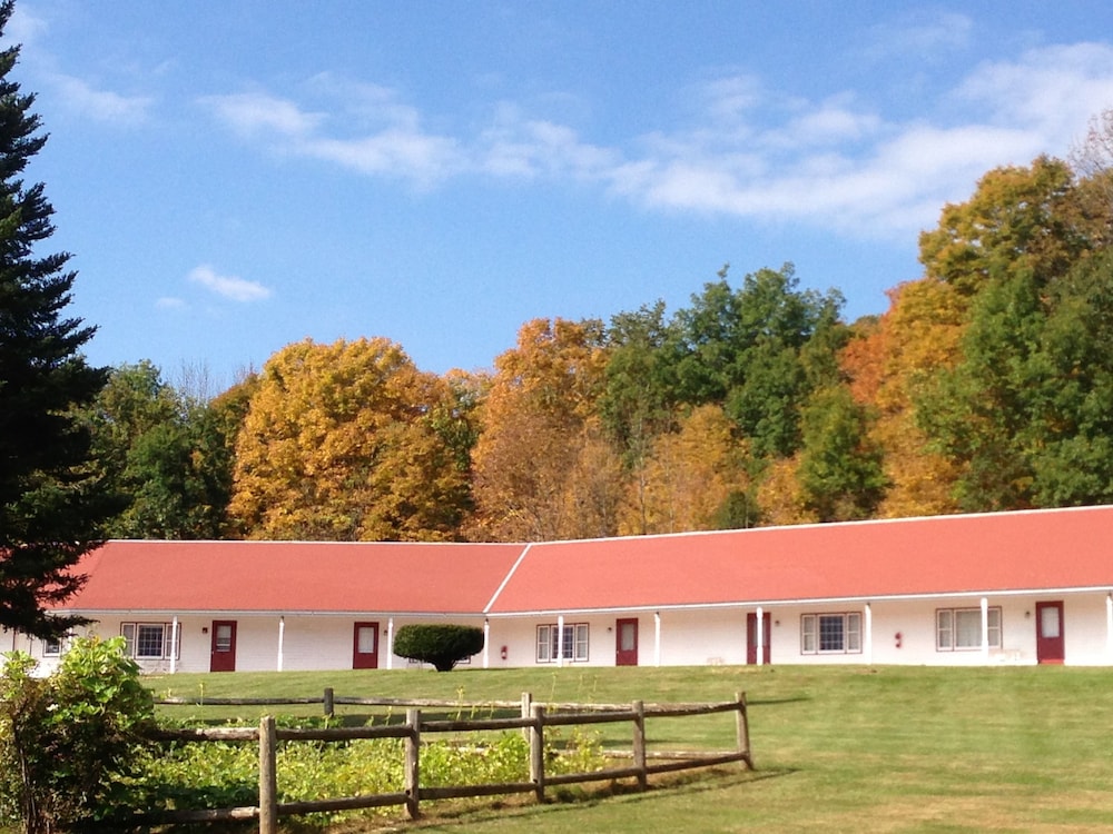 Four Winds Country Motel - photo 38