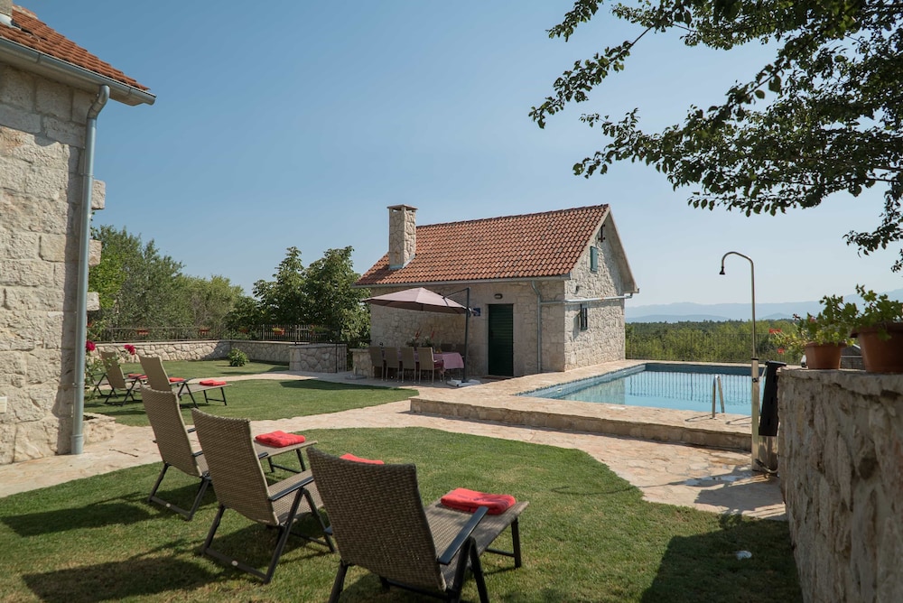 Villa Andric — 4-Star Luxury Hotel in Imotski, Croatia