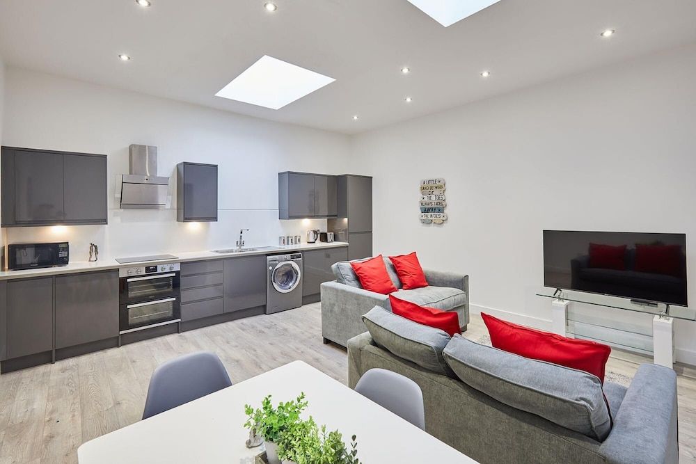 The Hideaway Apartment 8 — 4-Star Luxury Hotel in Sunderland, United Kingdom