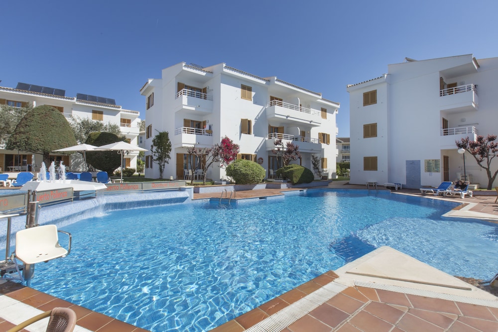 Aparthotel Flora - carbon neutral hotel in Pollenca