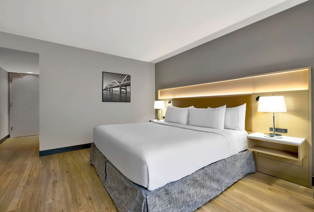 DoubleTree by Hilton Davenport - photo 25
