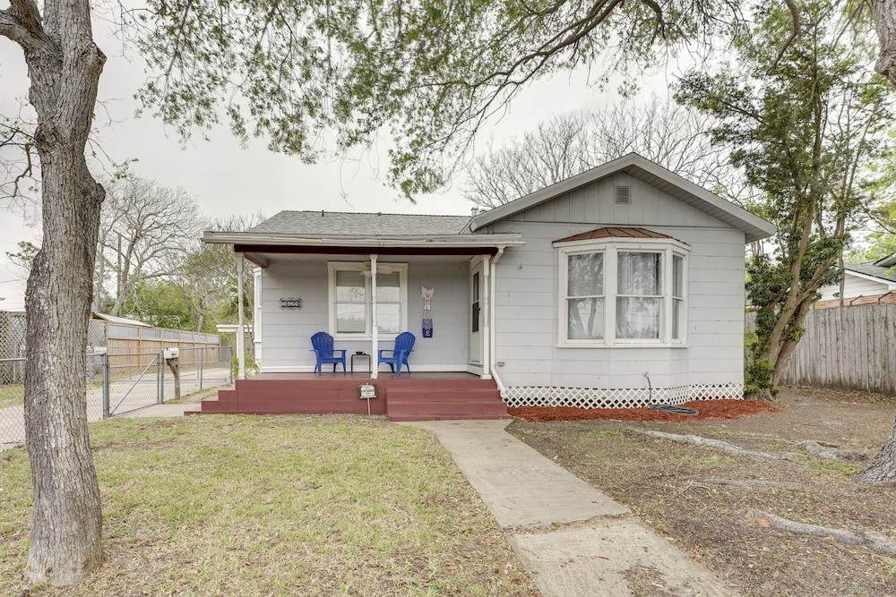 Vintage Corpus Christi Home 2 Blocks From Beach - photo 13