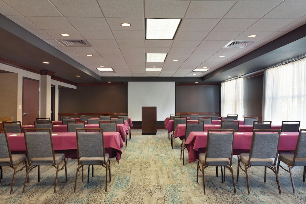 Courtyard Marriott Fort Smith Downtown - photo 21