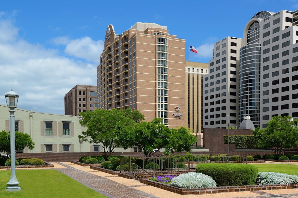DoubleTree Suites by Hilton Austin Downtown Capitol - featured photo